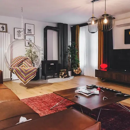 Luleci Hendek Caddesi Apartment